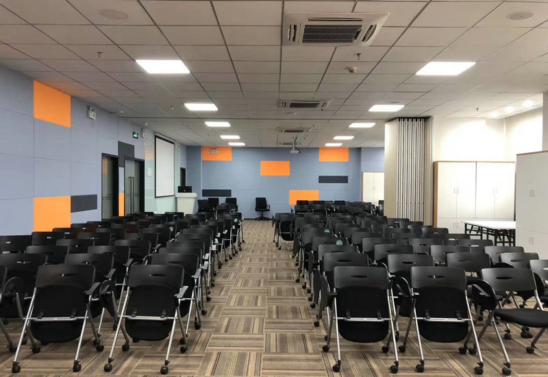 上海市松江区九亭中心5号楼--烤漆玻璃、指纹门禁、地弹门、隔